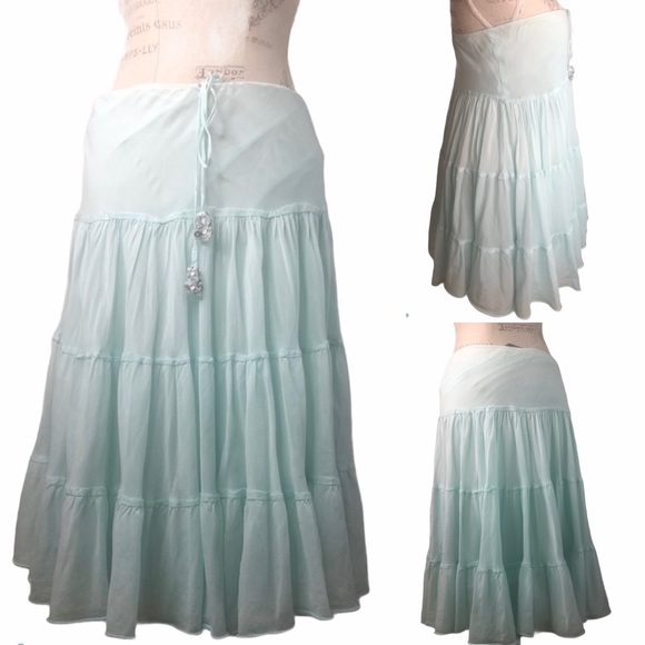 Express Convertible Dress/Skirt - Picture 3 of 10